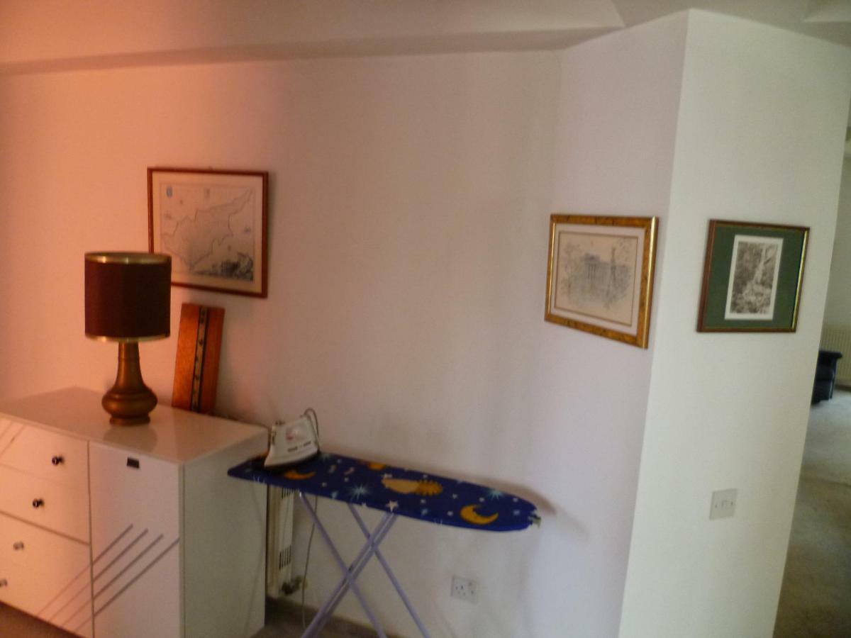 Double Room With Ensuite Bathroom At Datacom Building Nicosia Luaran gambar
